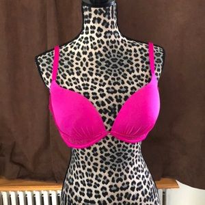 Victoria’s Secret plunge style bra